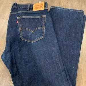 Levi’s Dark Wash Jeans